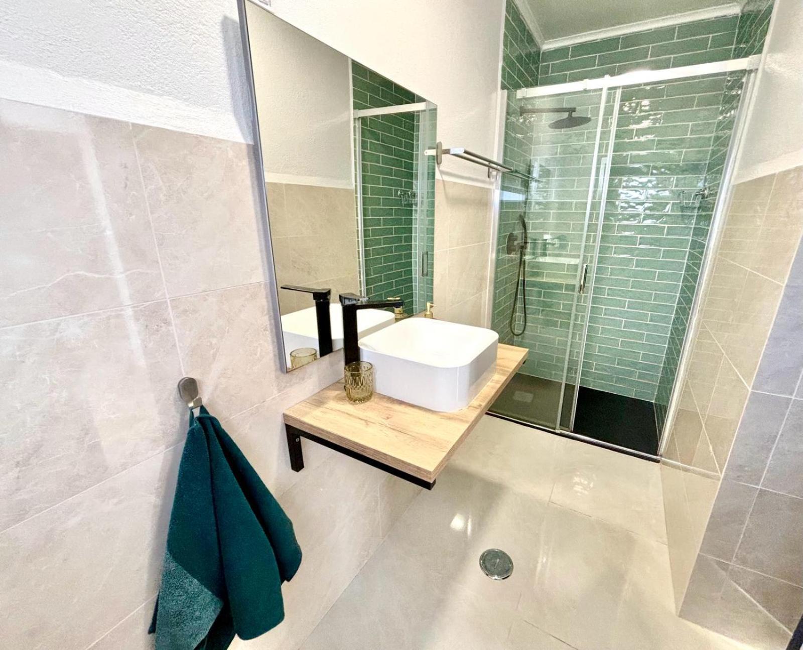 Pine & Apple Beach House Коларес Экстерьер фото